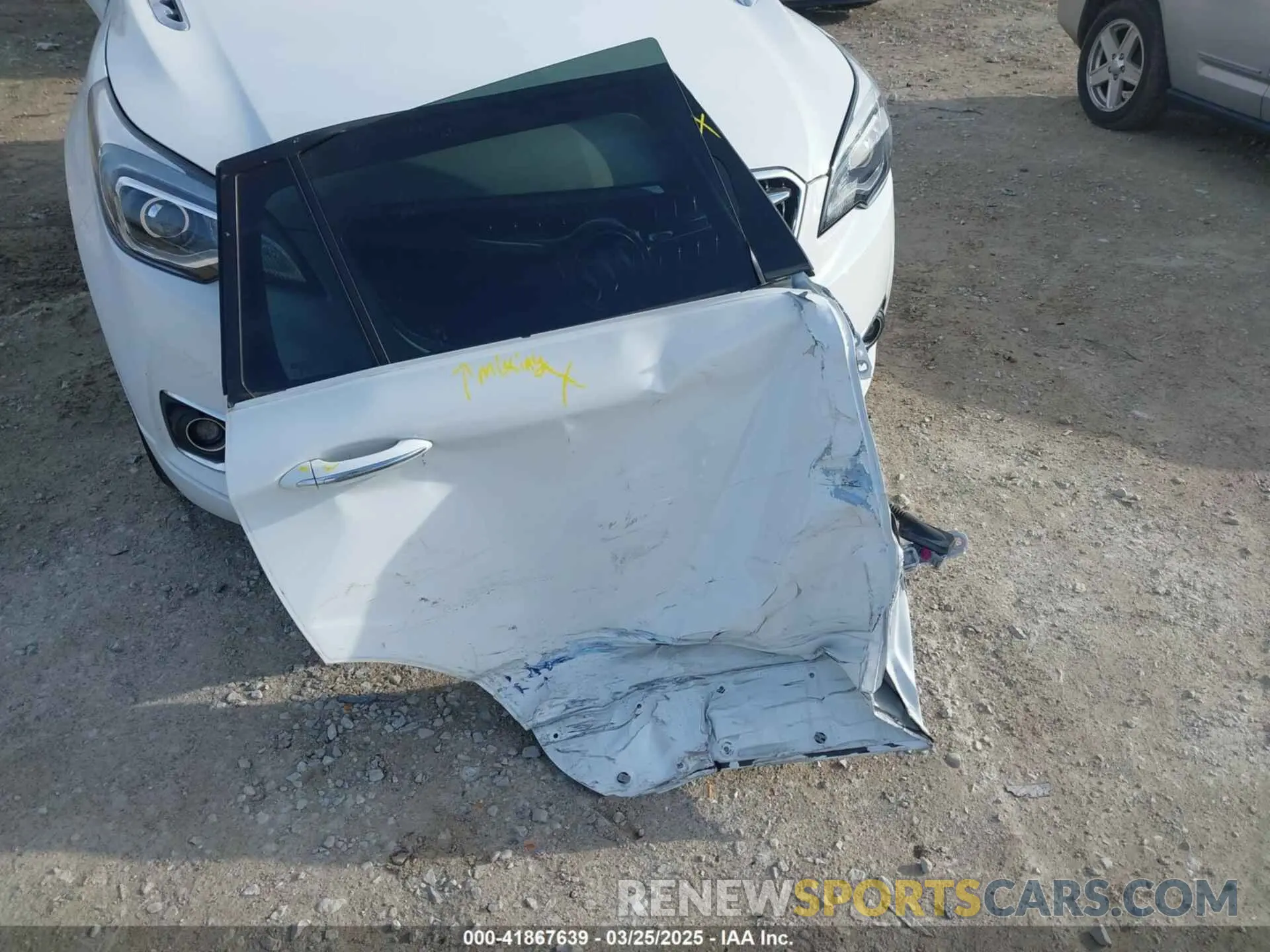 12 fotografías del automóvil dañado LRBFXCSA9LD048878 BUICK ENVISION 2020