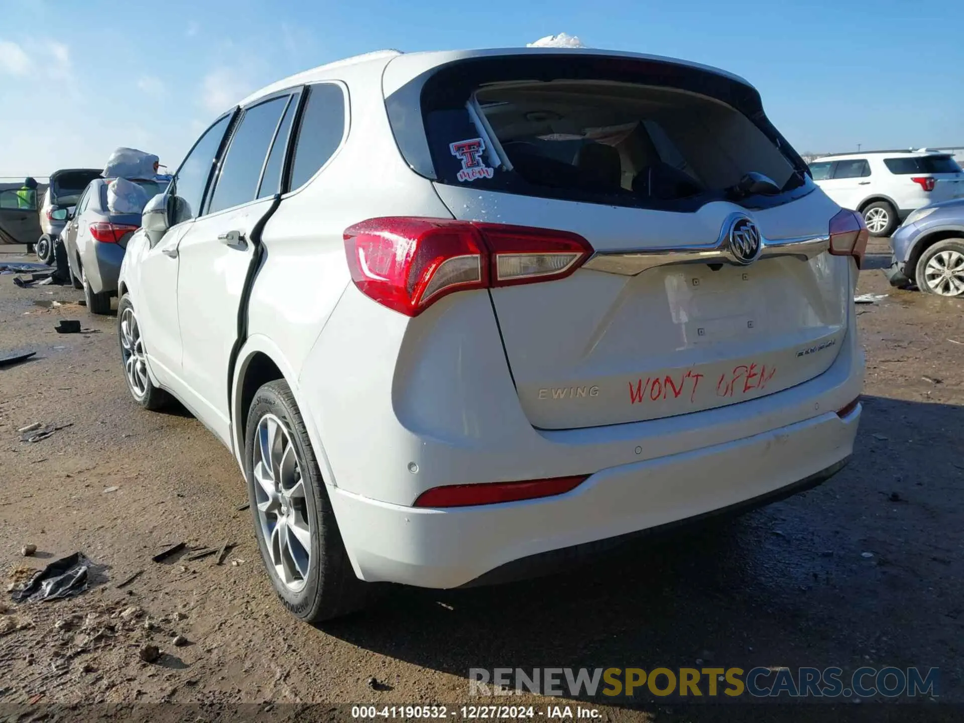 3 fotografías del automóvil dañado LRBFXCSA9LD150360 BUICK ENVISION 2020