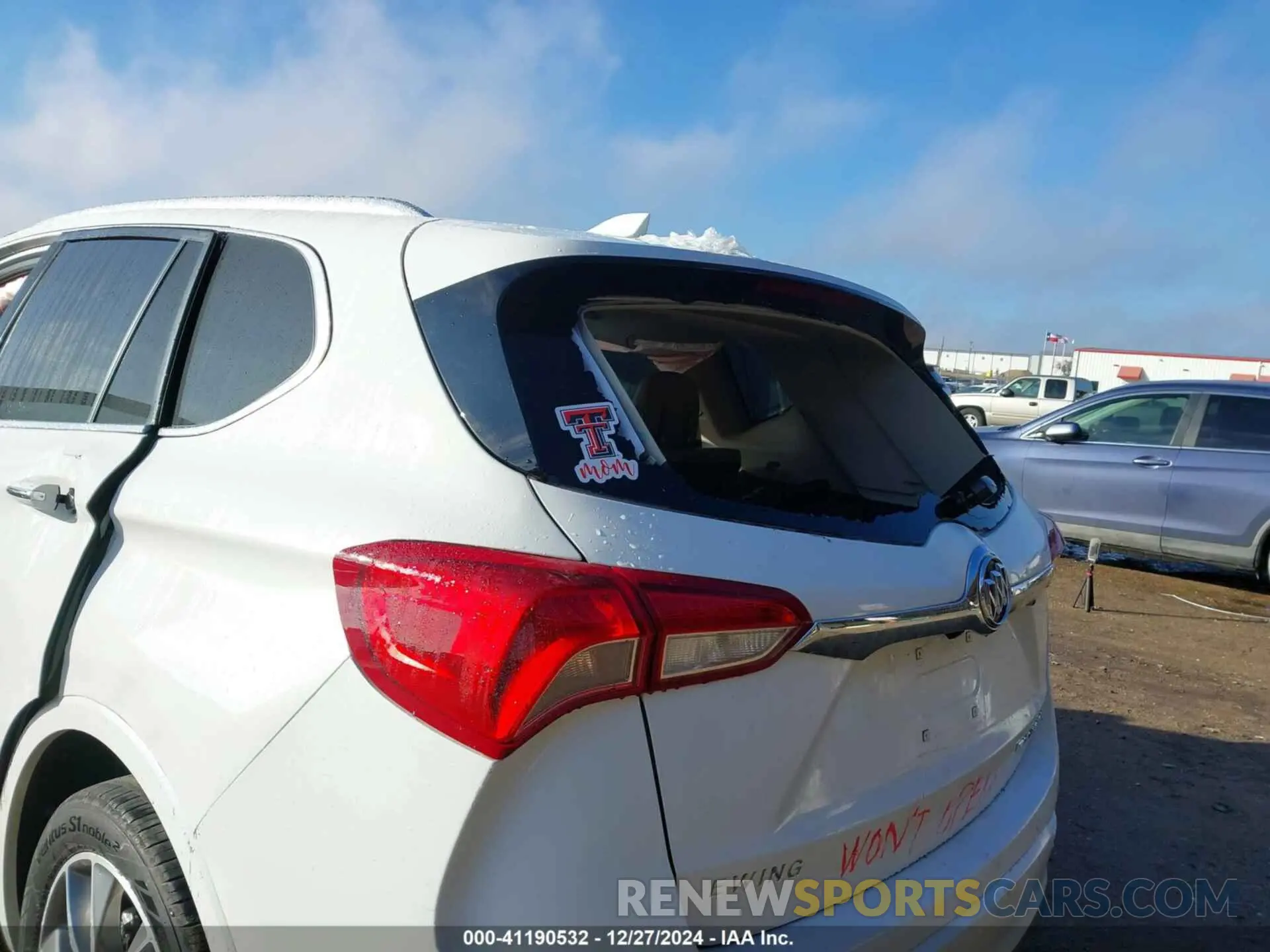 6 fotografías del automóvil dañado LRBFXCSA9LD150360 BUICK ENVISION 2020