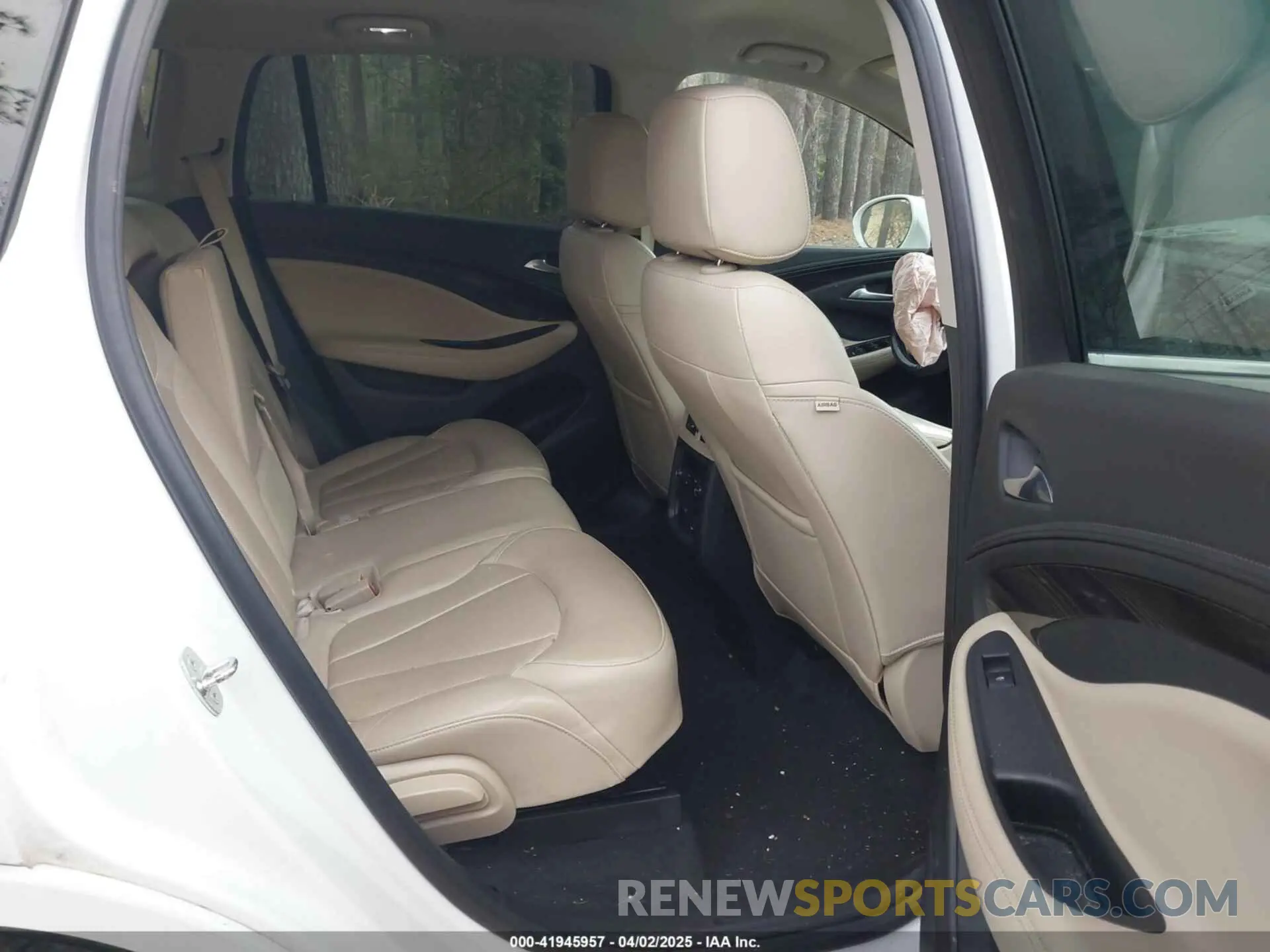 8 fotografías del automóvil dañado LRBFXCSAXLD069612 BUICK ENVISION 2020