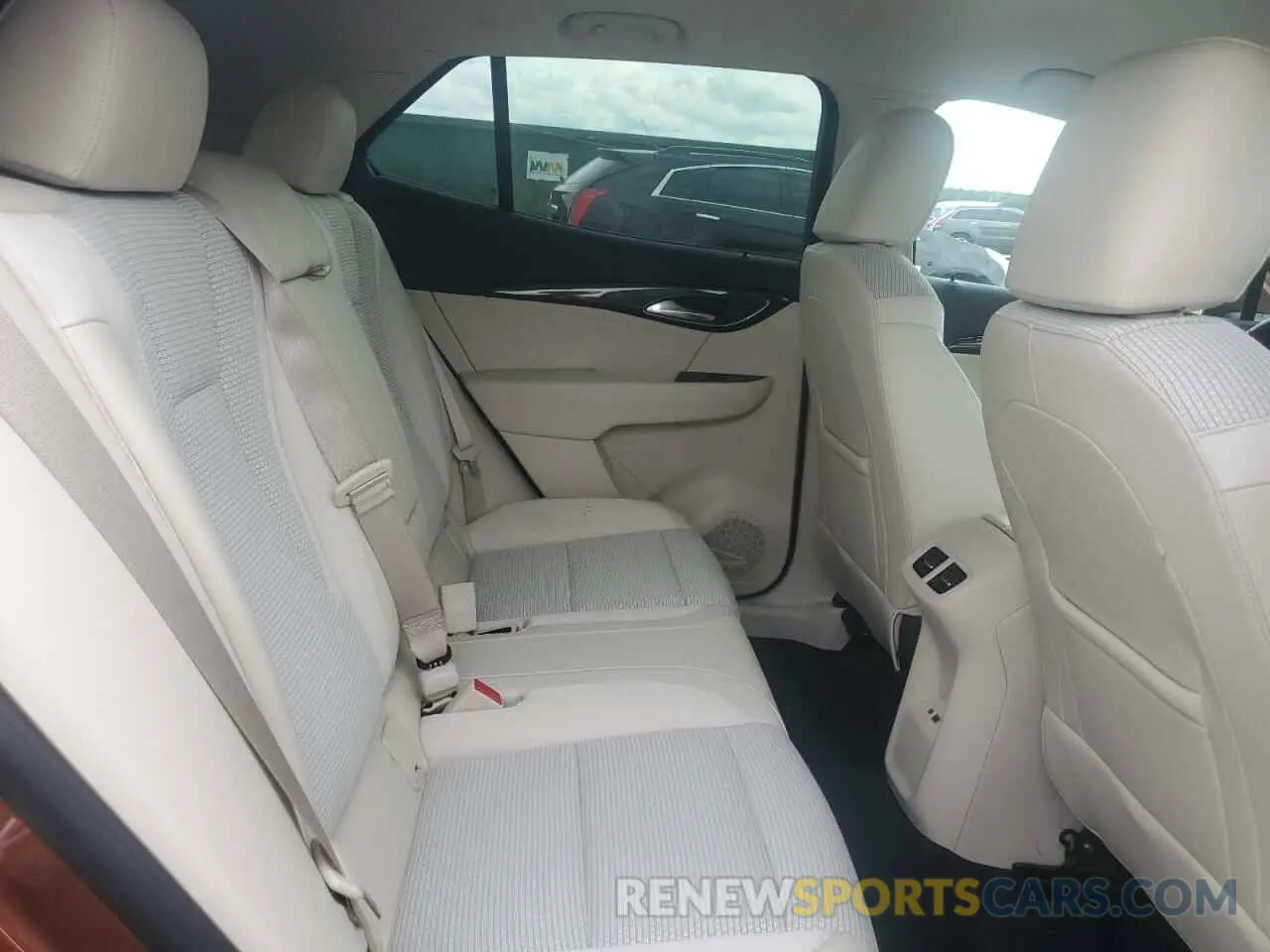 10 fotografías del automóvil dañado LRBAZLR41MD105564 BUICK ENVISION 2021