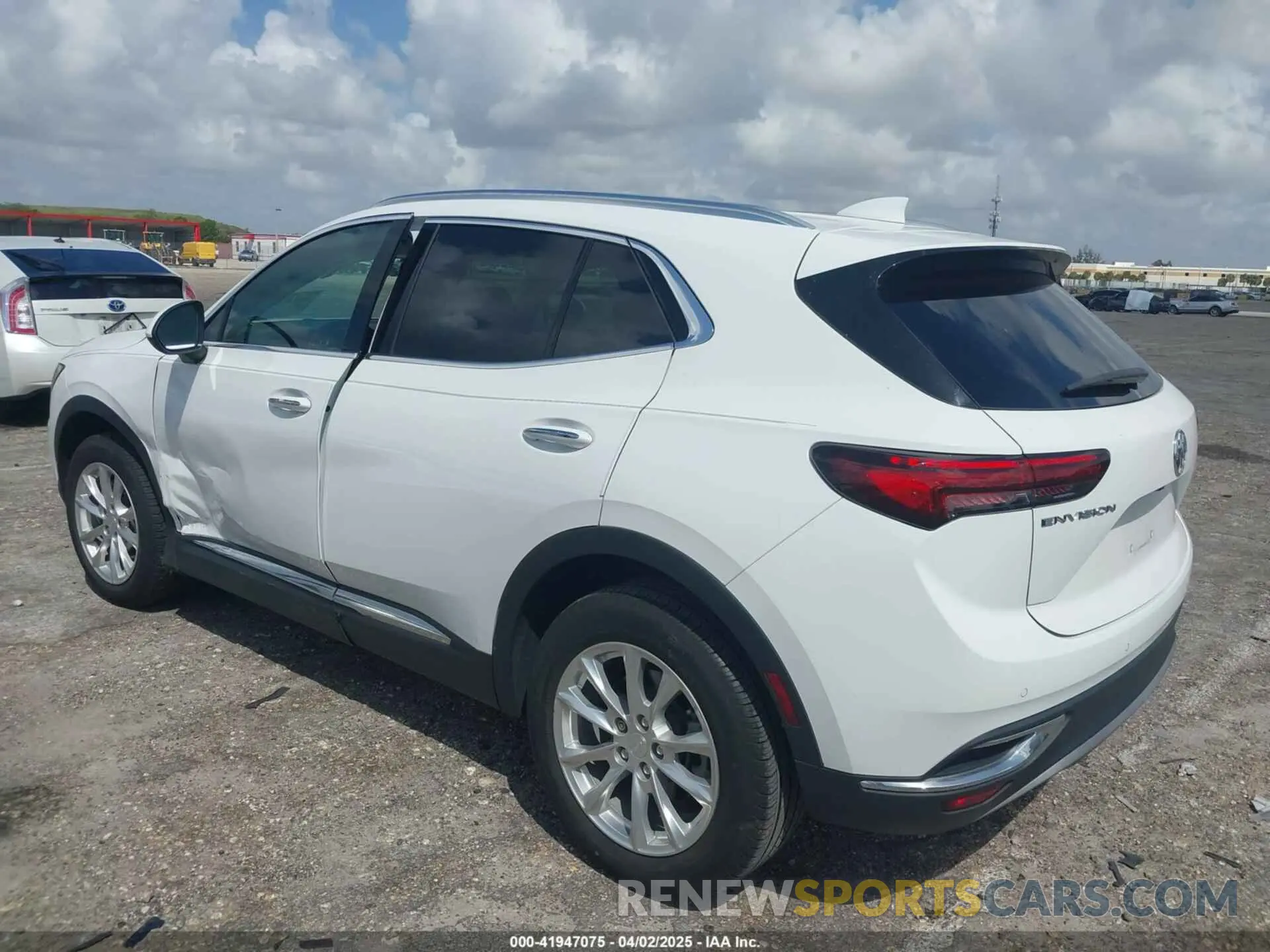 3 fotografías del automóvil dañado LRBAZLR44MD073242 BUICK ENVISION 2021
