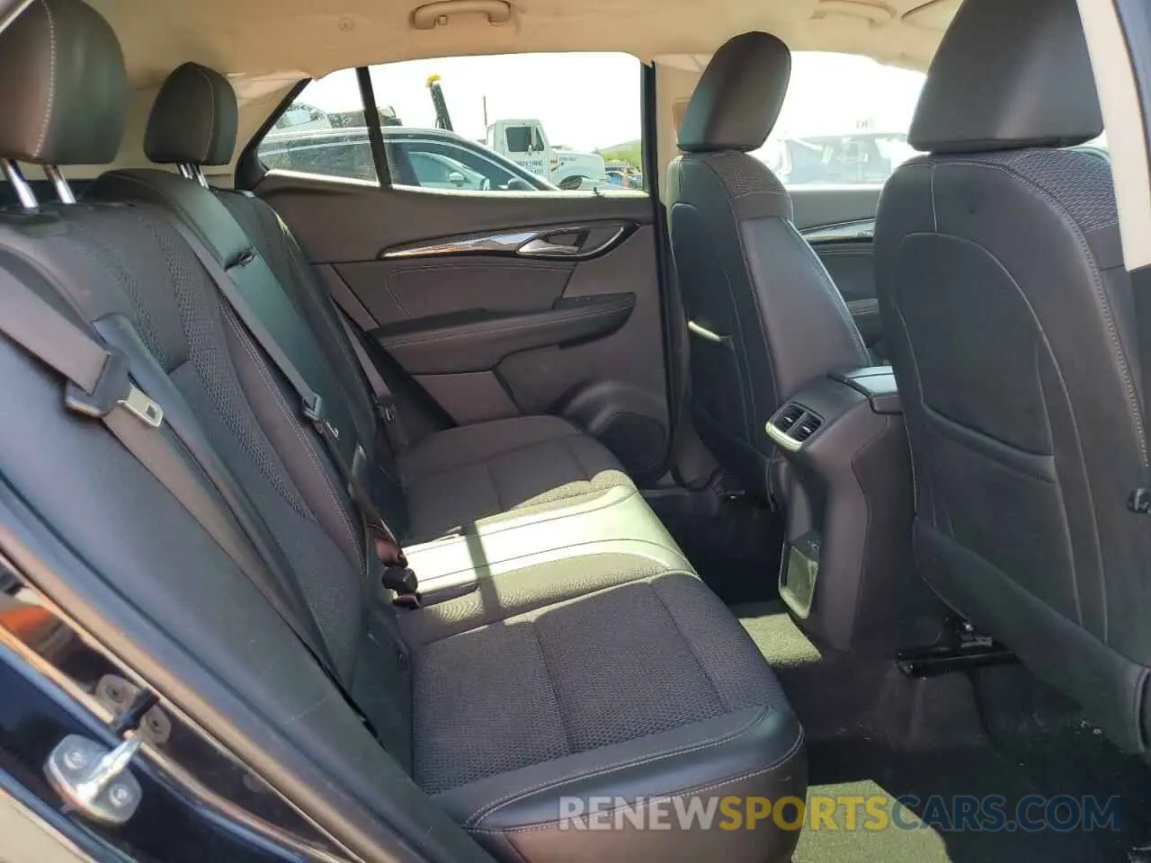 11 fotografías del automóvil dañado LRBAZLR44MD149719 BUICK ENVISION 2021