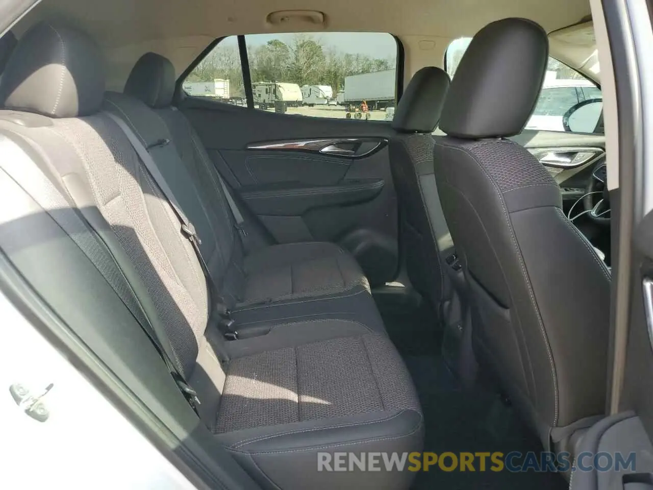 11 fotografías del automóvil dañado LRBAZLR49MD108244 BUICK ENVISION 2021