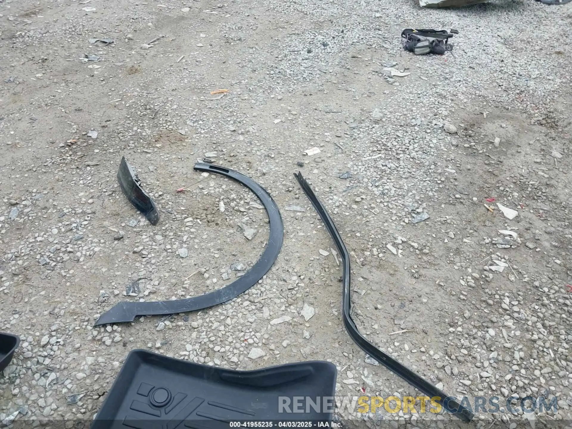 12 fotografías del automóvil dañado LRBFZMR4XMD194918 BUICK ENVISION 2021