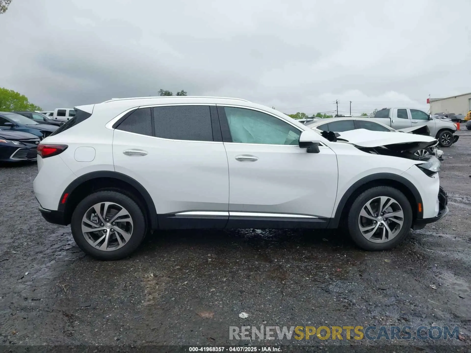 12 fotografías del automóvil dañado LRBFZNR45MD105813 BUICK ENVISION 2021