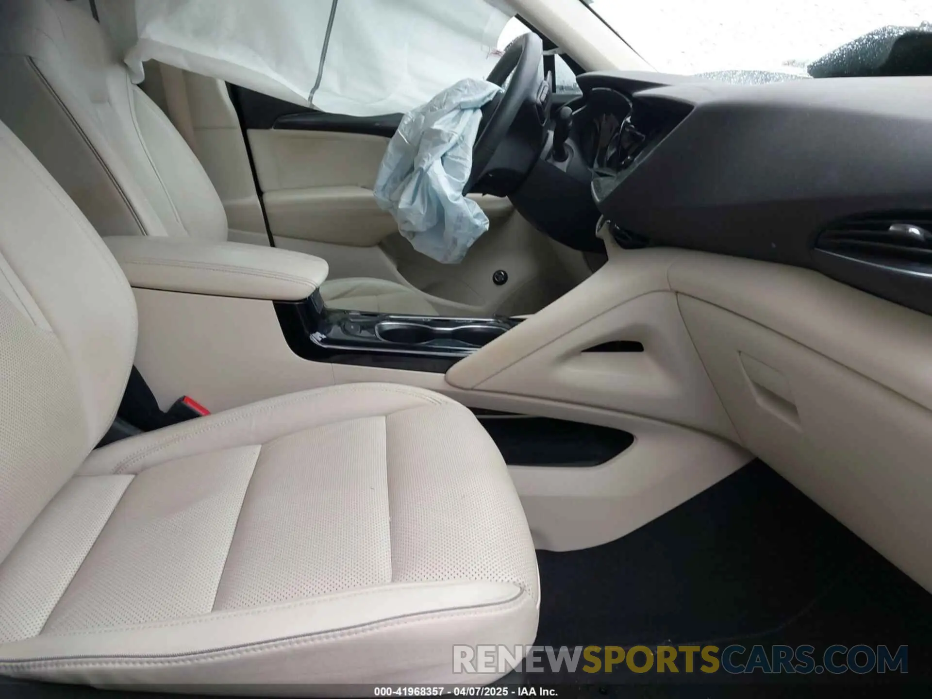 5 fotografías del automóvil dañado LRBFZNR45MD105813 BUICK ENVISION 2021