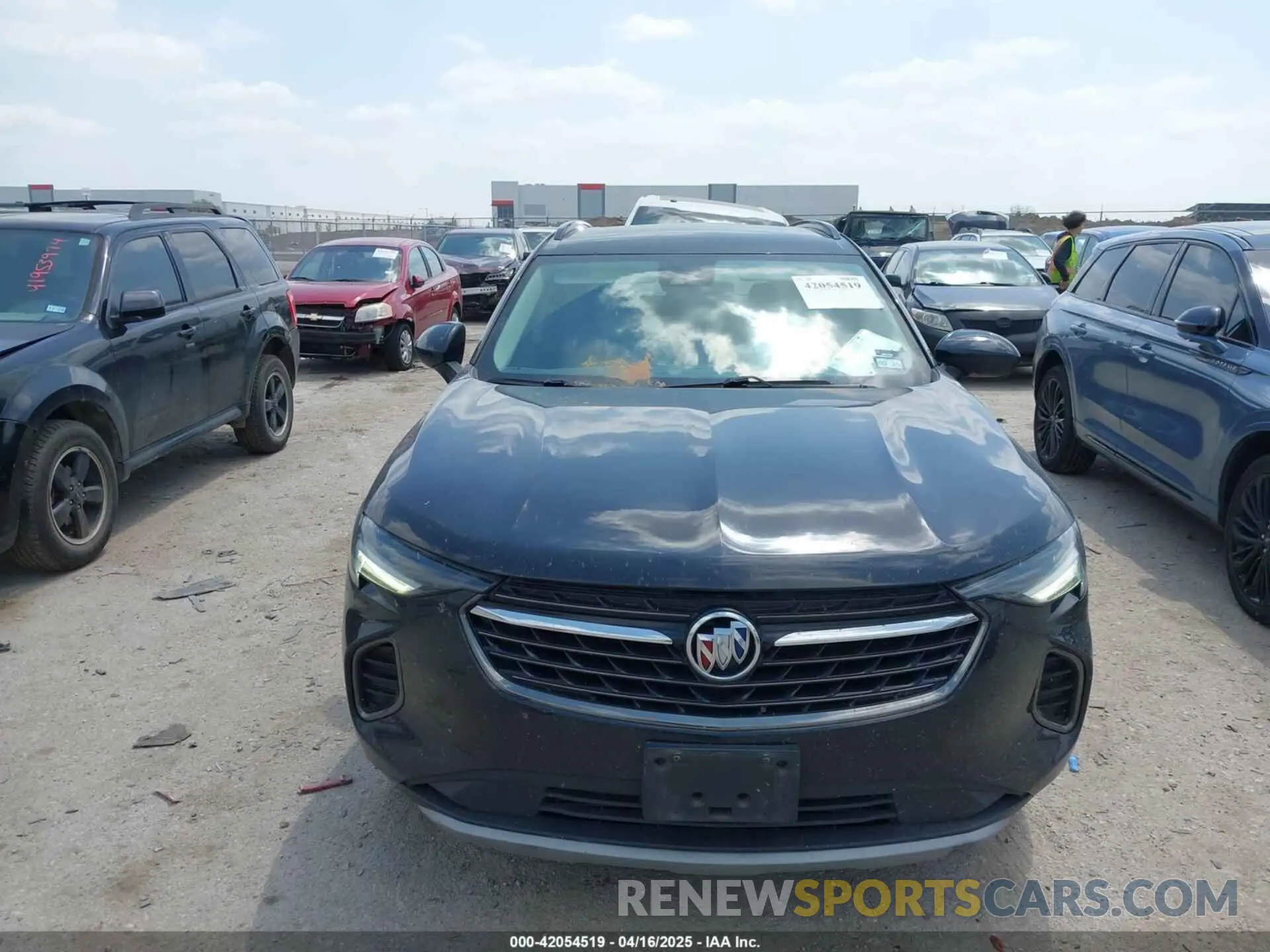 12 fotografías del automóvil dañado LRBFZNR49MD087932 BUICK ENVISION 2021