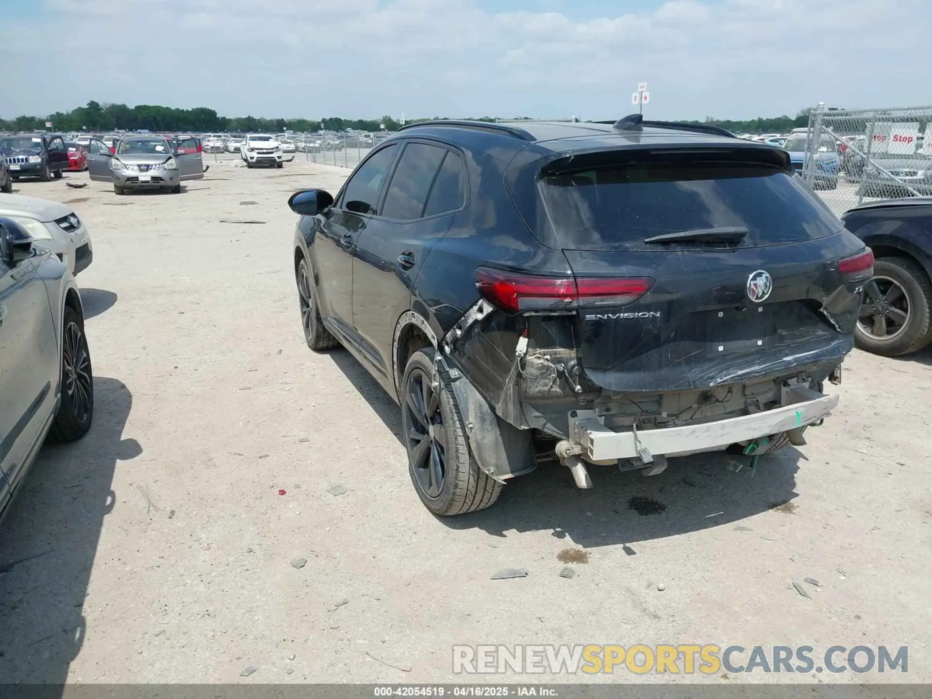 3 fotografías del automóvil dañado LRBFZNR49MD087932 BUICK ENVISION 2021