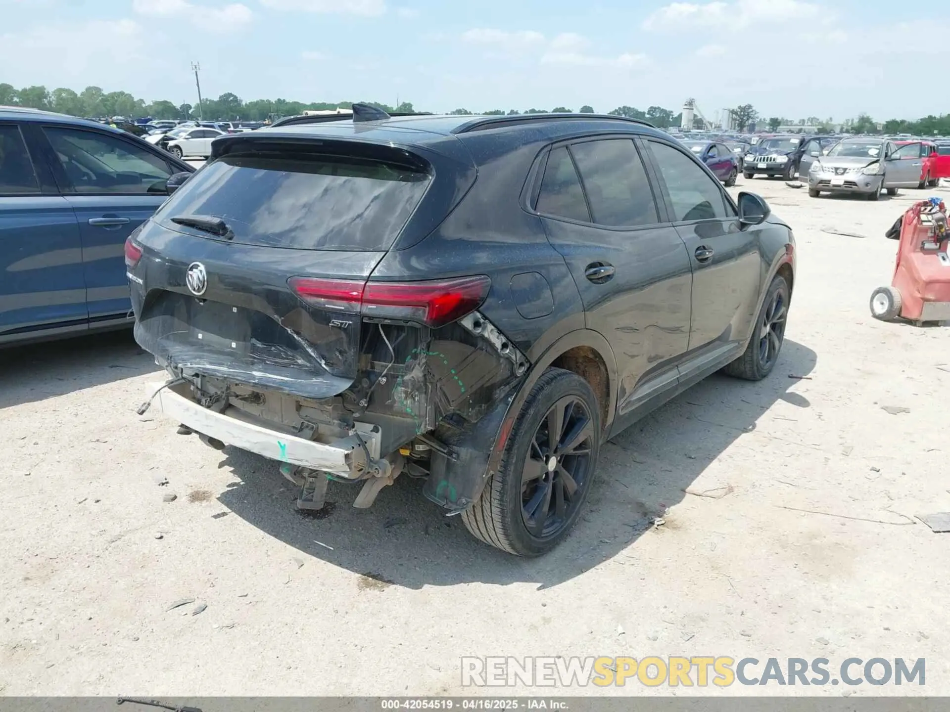 4 fotografías del automóvil dañado LRBFZNR49MD087932 BUICK ENVISION 2021