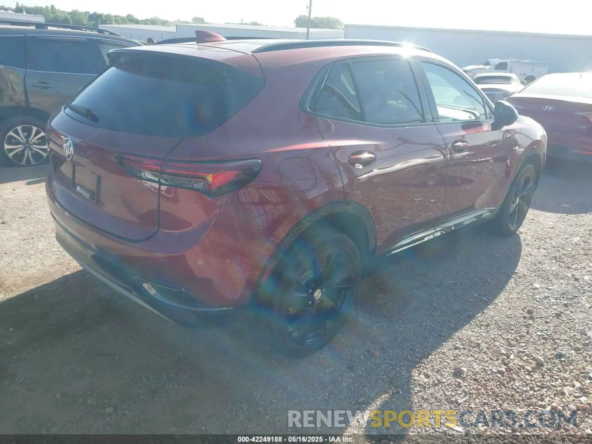 4 fotografías del automóvil dañado LRBFZPR46MD123149 BUICK ENVISION 2021