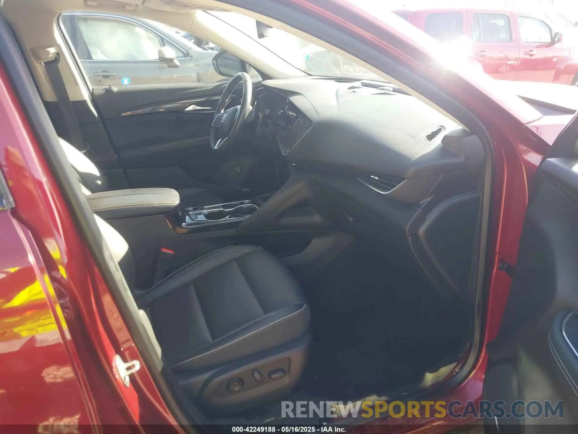 5 fotografías del automóvil dañado LRBFZPR46MD123149 BUICK ENVISION 2021