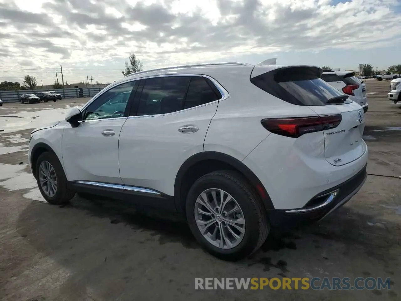 2 fotografías del automóvil dañado LRBAZLR46ND009866 BUICK ENVISION 2022