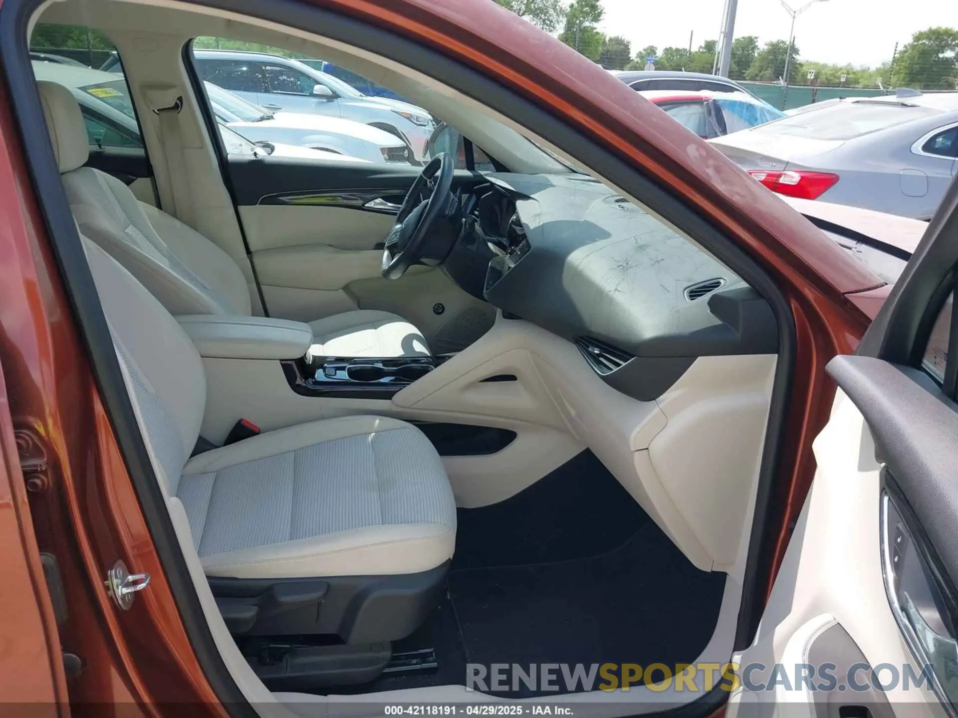 5 fotografías del automóvil dañado LRBAZLR46ND064723 BUICK ENVISION 2022