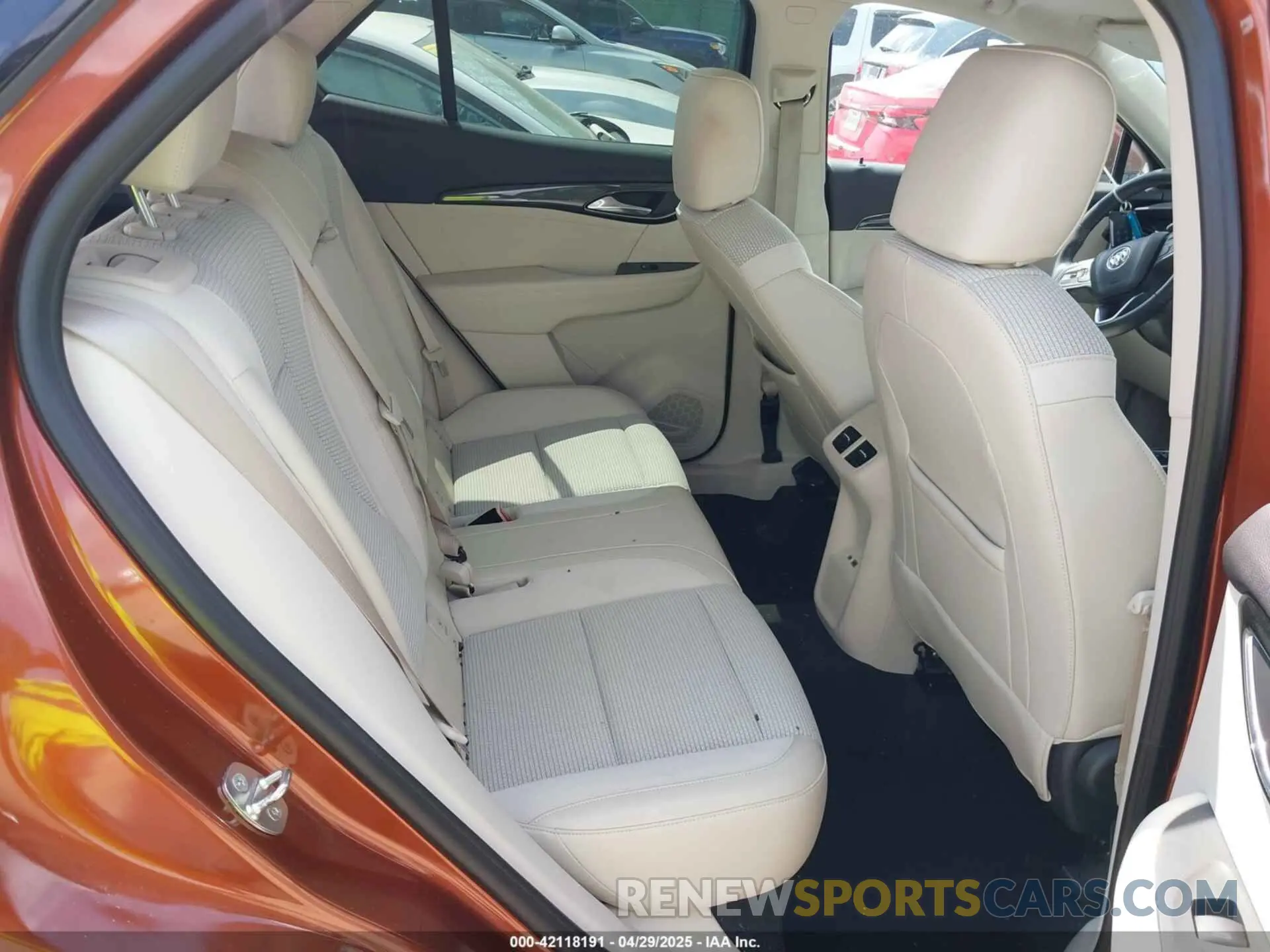 8 fotografías del automóvil dañado LRBAZLR46ND064723 BUICK ENVISION 2022