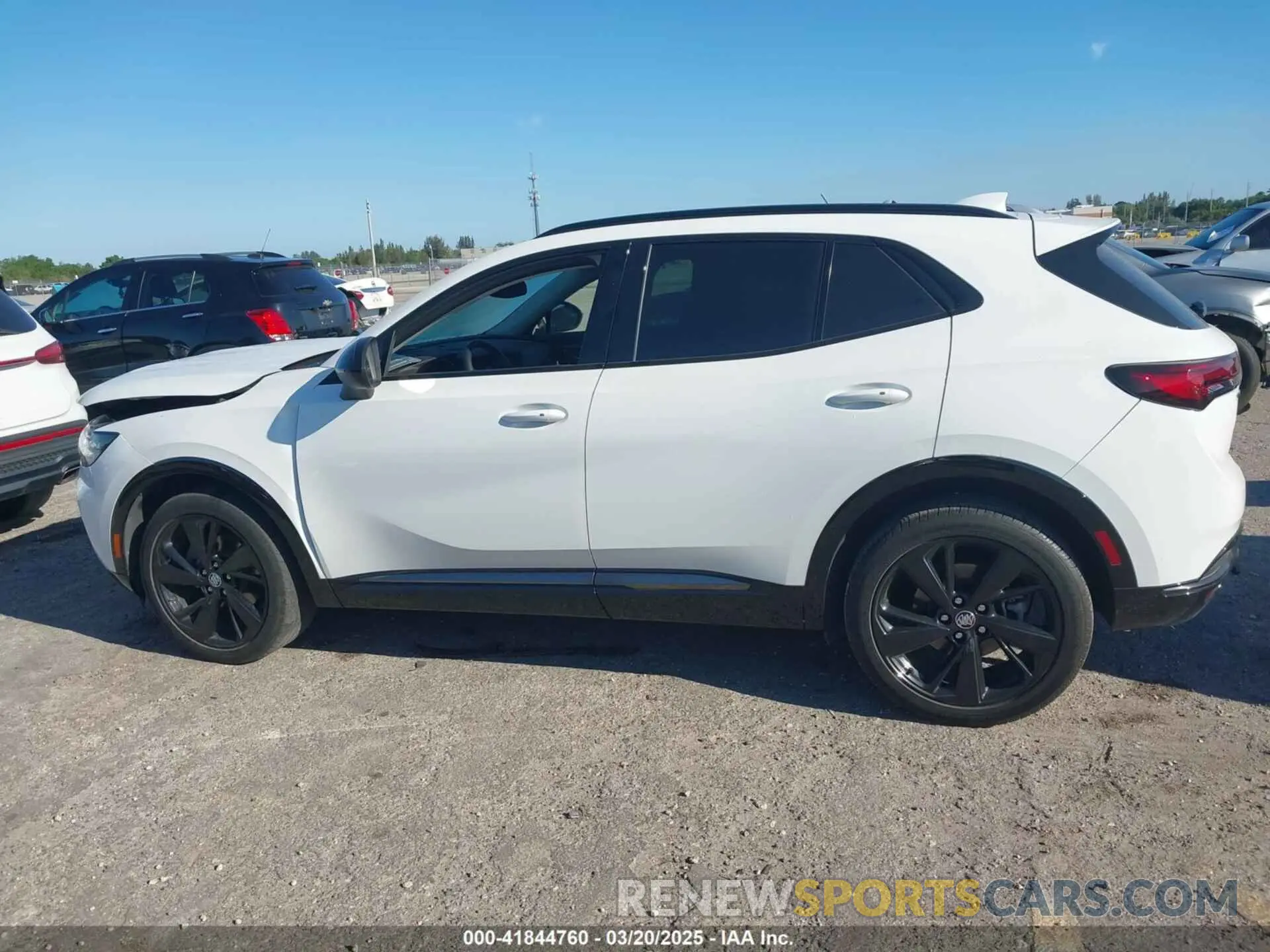 14 fotografías del automóvil dañado LRBAZLR46ND065564 BUICK ENVISION 2022
