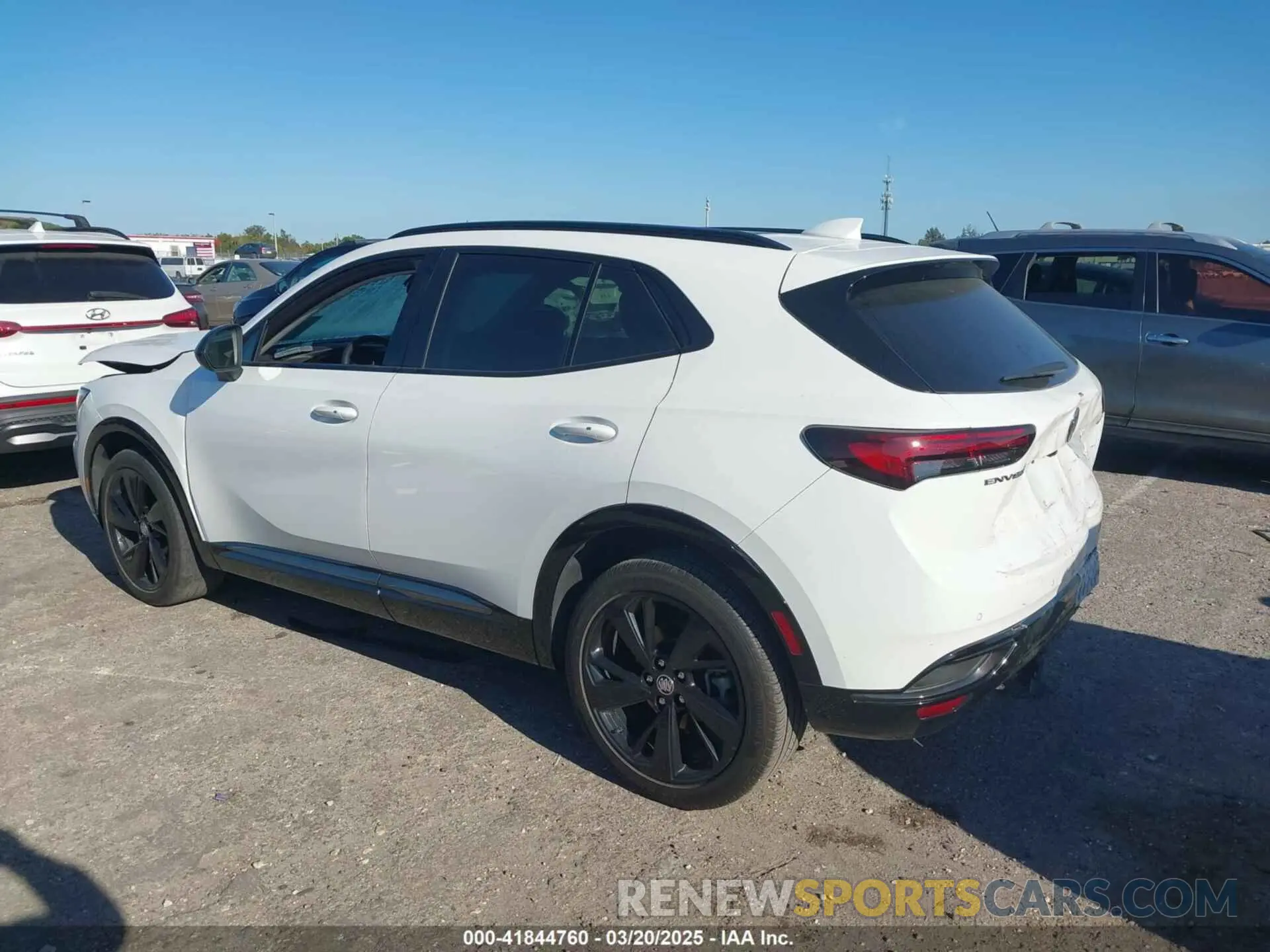 3 fotografías del automóvil dañado LRBAZLR46ND065564 BUICK ENVISION 2022