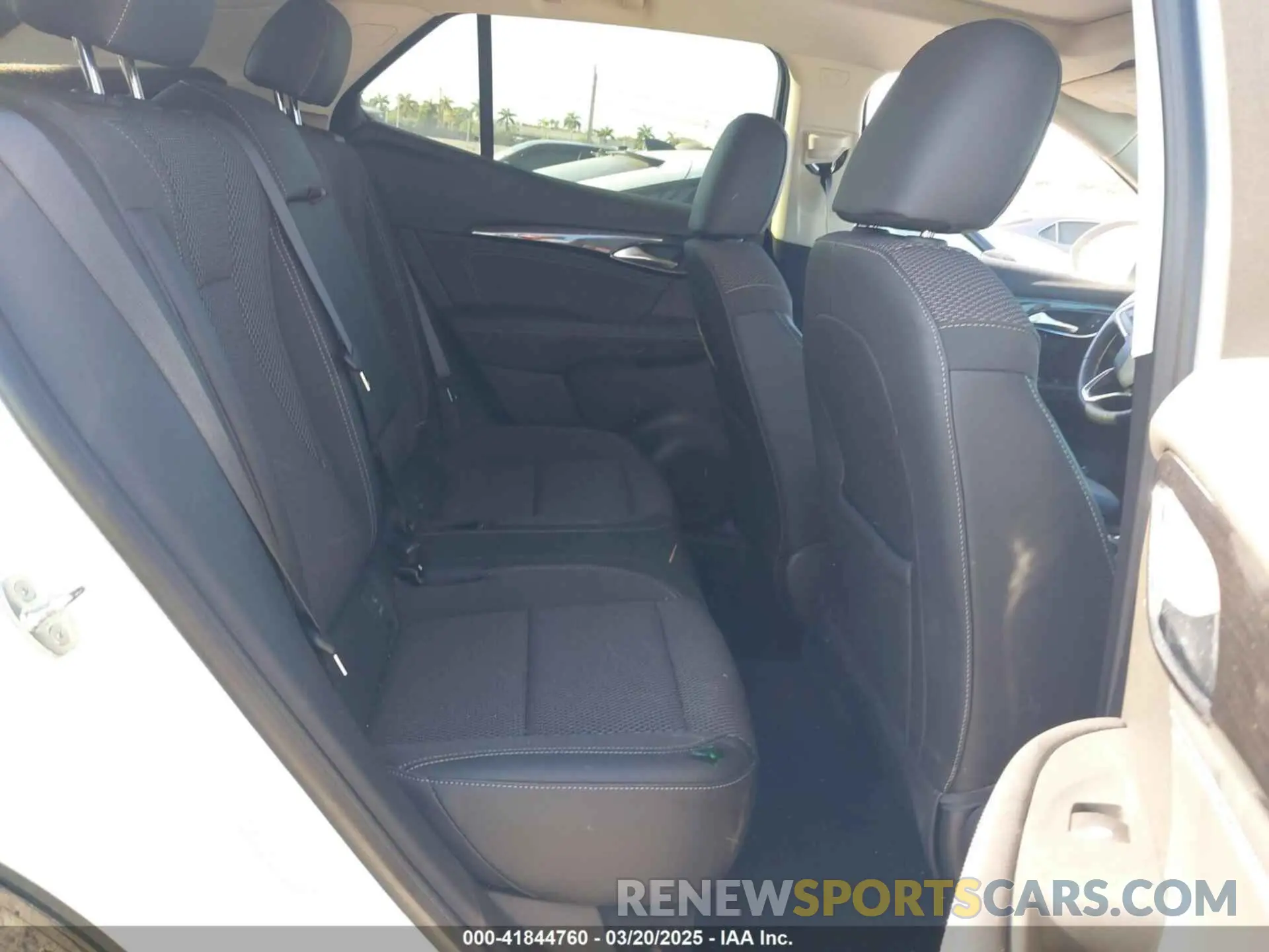 8 fotografías del automóvil dañado LRBAZLR46ND065564 BUICK ENVISION 2022