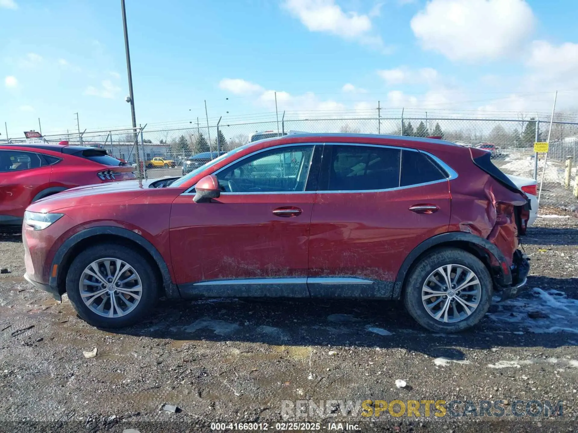 14 fotografías del automóvil dañado LRBAZLR47ND139896 BUICK ENVISION 2022
