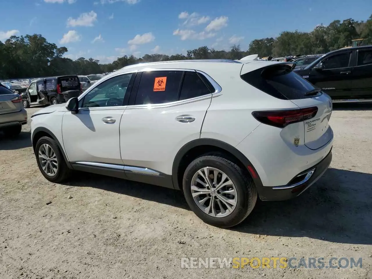 2 fotografías del automóvil dañado LRBAZLR4XND066667 BUICK ENVISION 2022