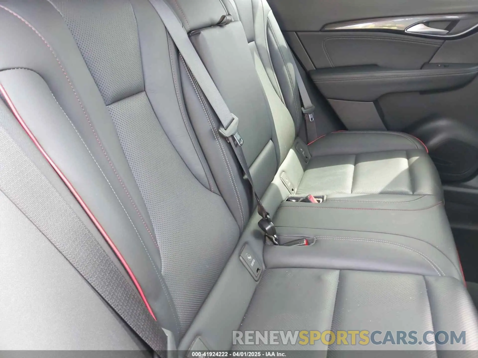 8 fotografías del automóvil dañado LRBFZNR42ND010160 BUICK ENVISION 2022