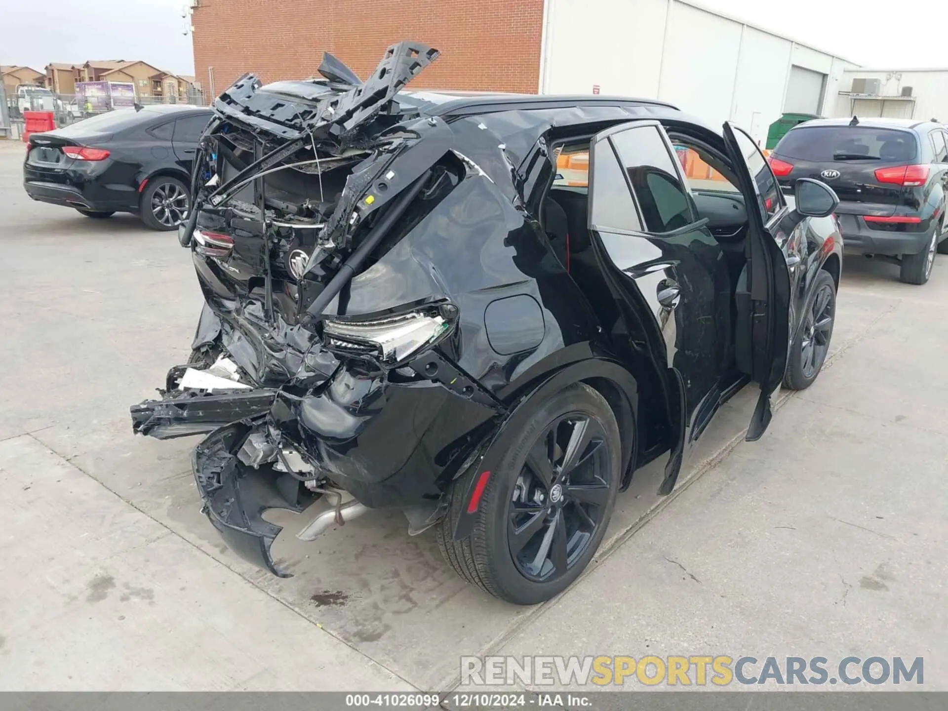 4 fotografías del automóvil dañado LRBFZNR47ND051111 BUICK ENVISION 2022