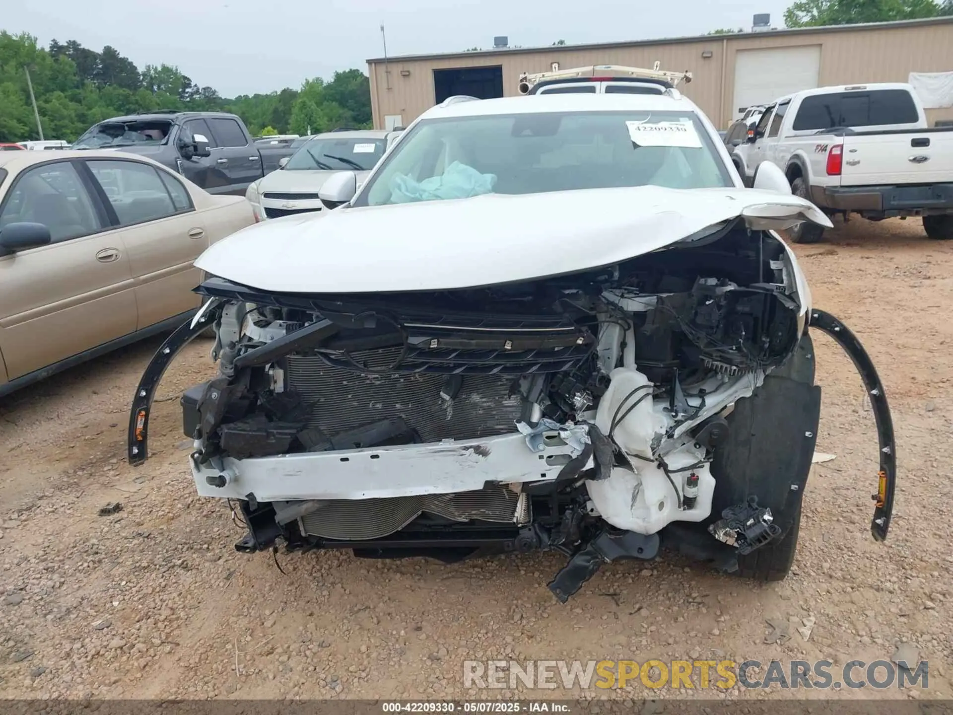12 fotografías del automóvil dañado LRBFZNR4XND051345 BUICK ENVISION 2022