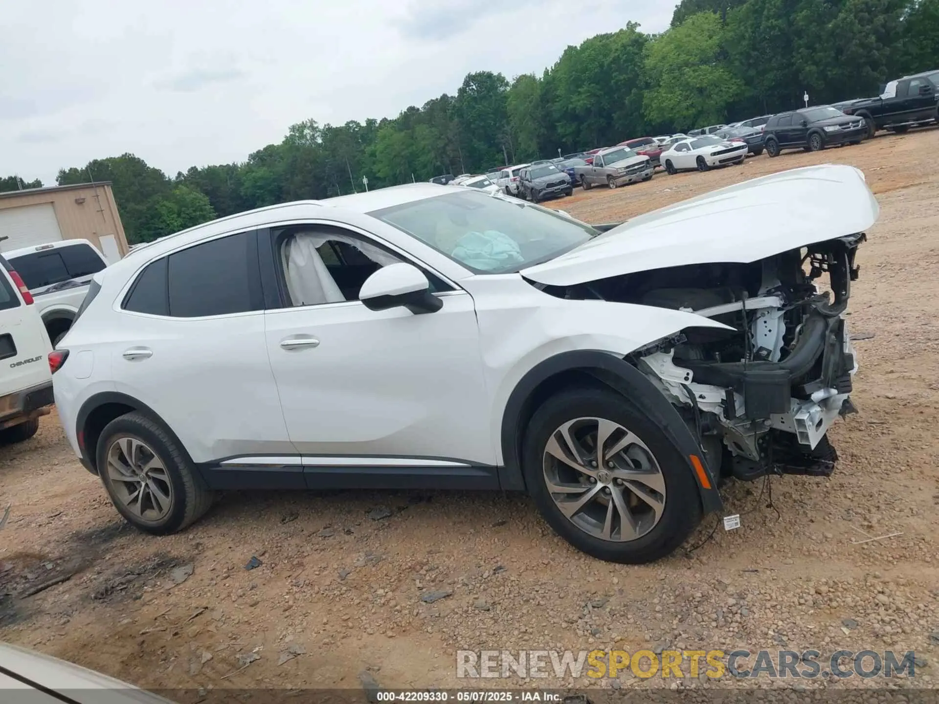 13 fotografías del automóvil dañado LRBFZNR4XND051345 BUICK ENVISION 2022