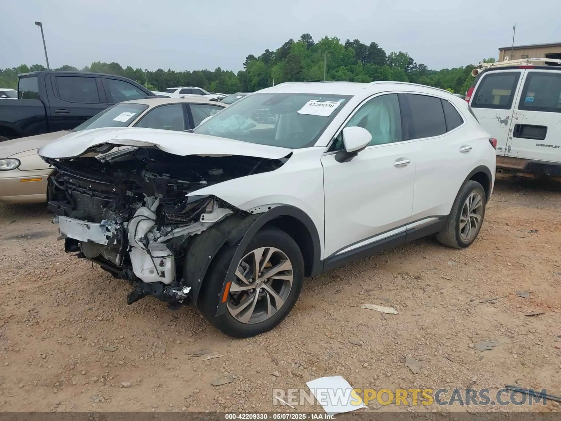 2 fotografías del automóvil dañado LRBFZNR4XND051345 BUICK ENVISION 2022