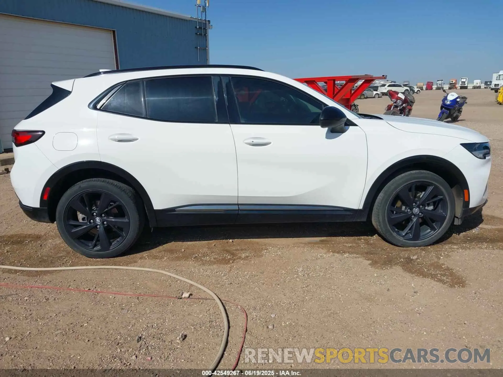 13 fotografías del automóvil dañado LRBFZPR41ND031495 BUICK ENVISION 2022