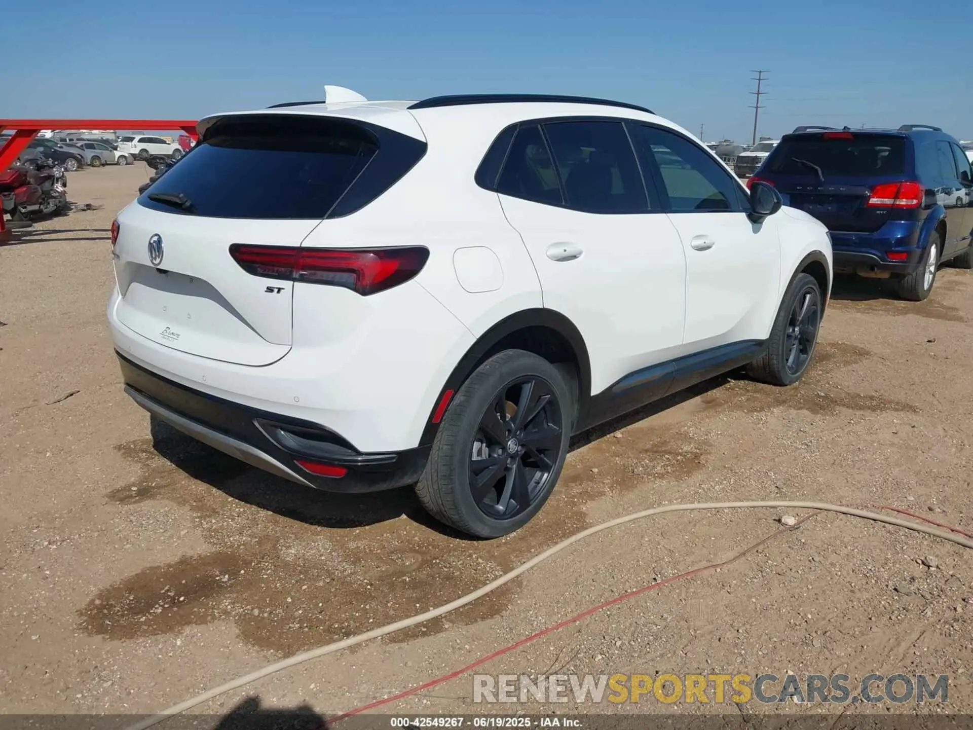 4 fotografías del automóvil dañado LRBFZPR41ND031495 BUICK ENVISION 2022