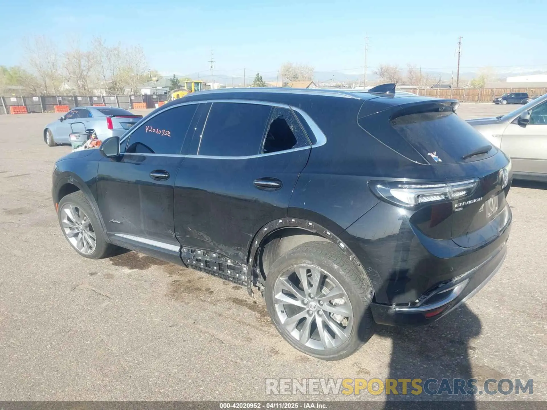 3 fotografías del automóvil dañado LRBFZSR45ND077205 BUICK ENVISION 2022