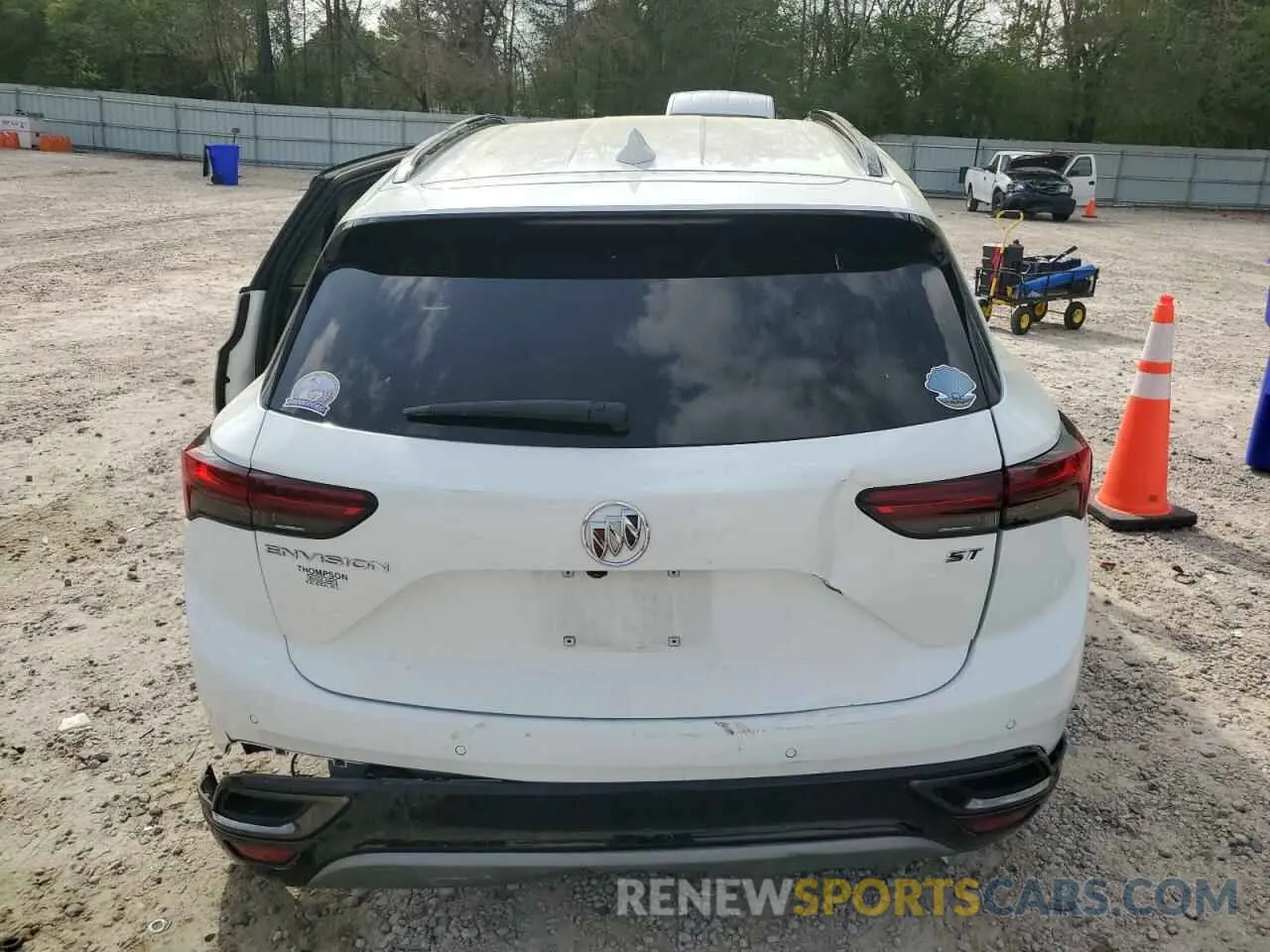 6 fotografías del automóvil dañado LRBAZLR41PD025556 BUICK ENVISION 2023
