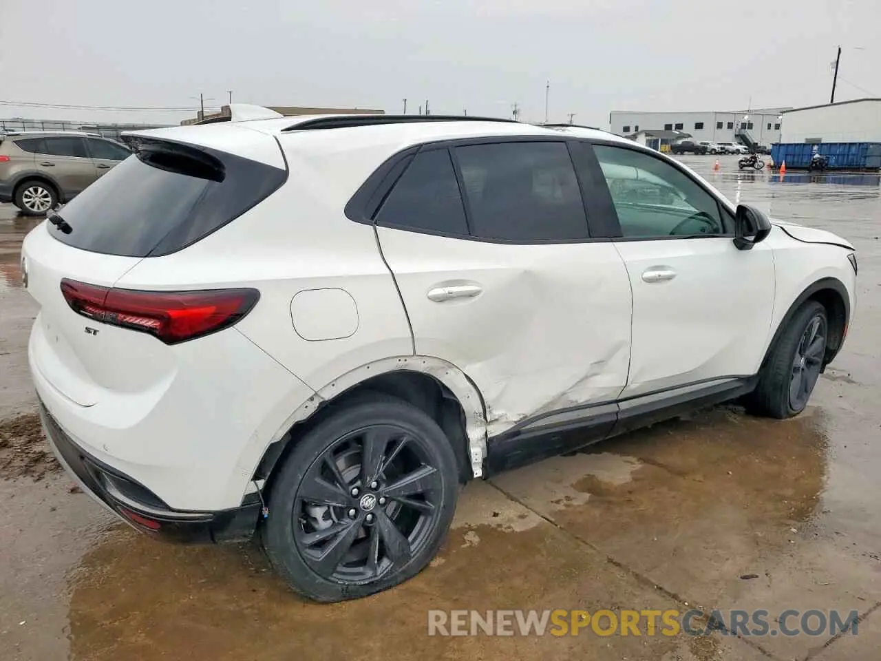 3 fotografías del automóvil dañado LRBAZLR42PD031320 BUICK ENVISION 2023