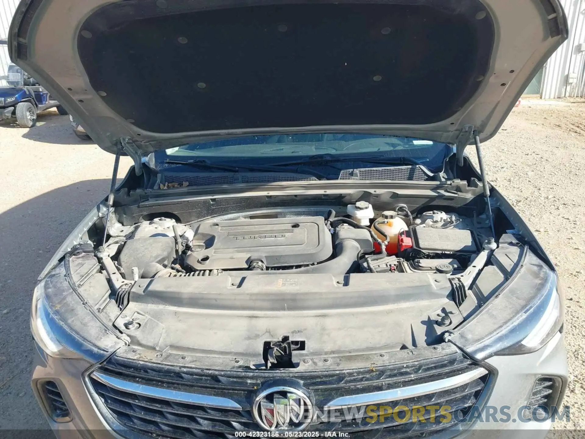 10 fotografías del automóvil dañado LRBAZLR43PD143821 BUICK ENVISION 2023