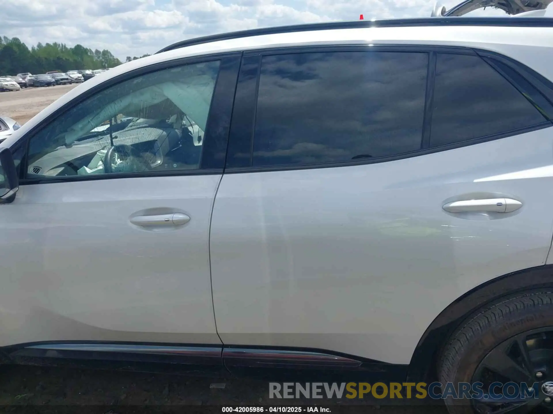 13 fotografías del automóvil dañado LRBAZLR44PD074430 BUICK ENVISION 2023
