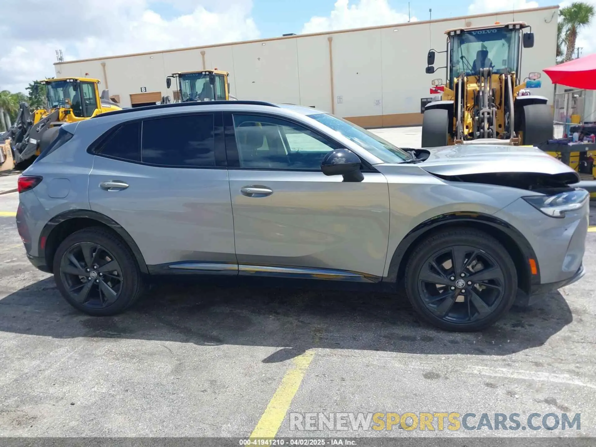 13 fotografías del automóvil dañado LRBAZLR44PD099764 BUICK ENVISION 2023