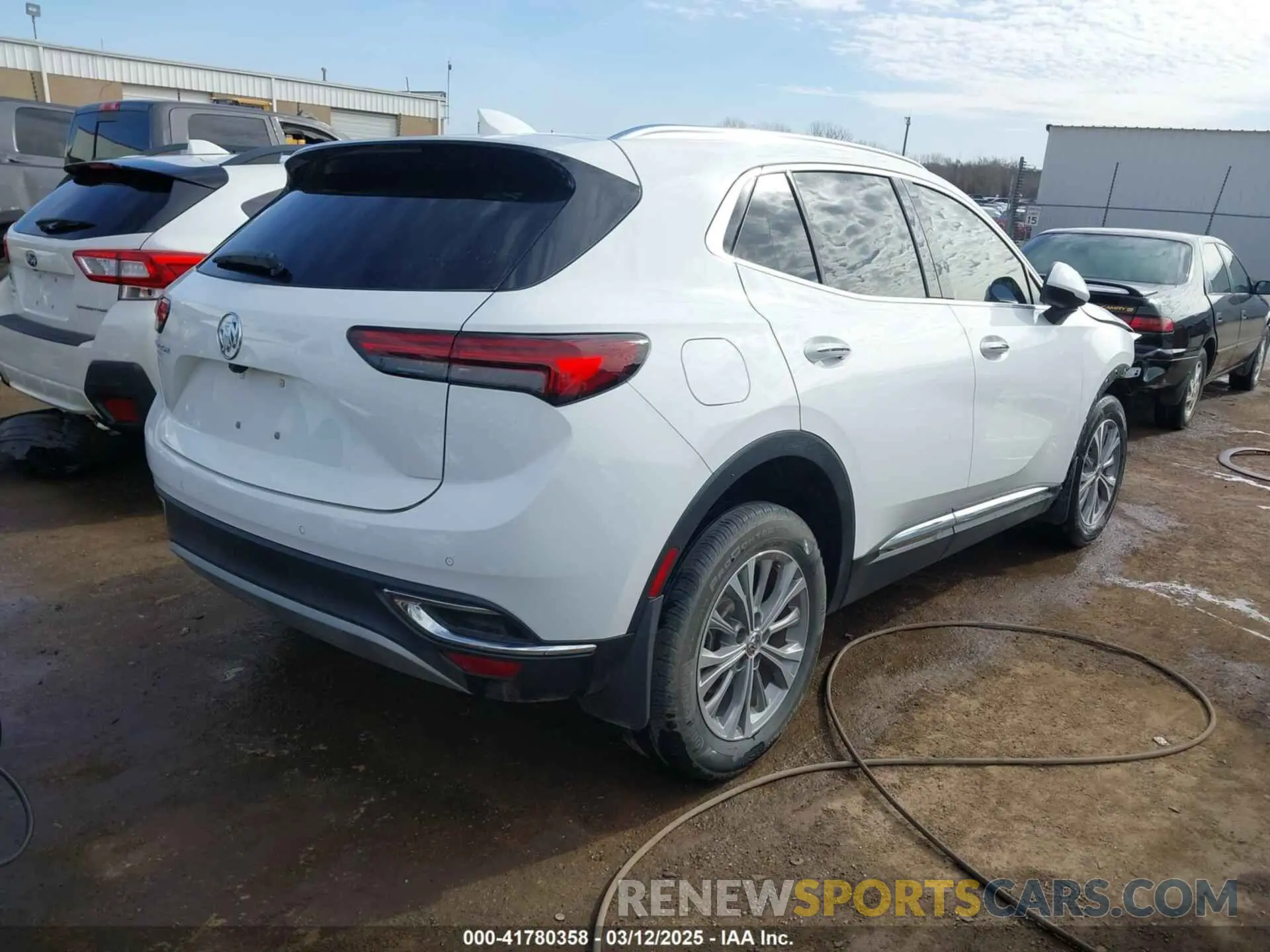 4 fotografías del automóvil dañado LRBAZLR47PD060294 BUICK ENVISION 2023