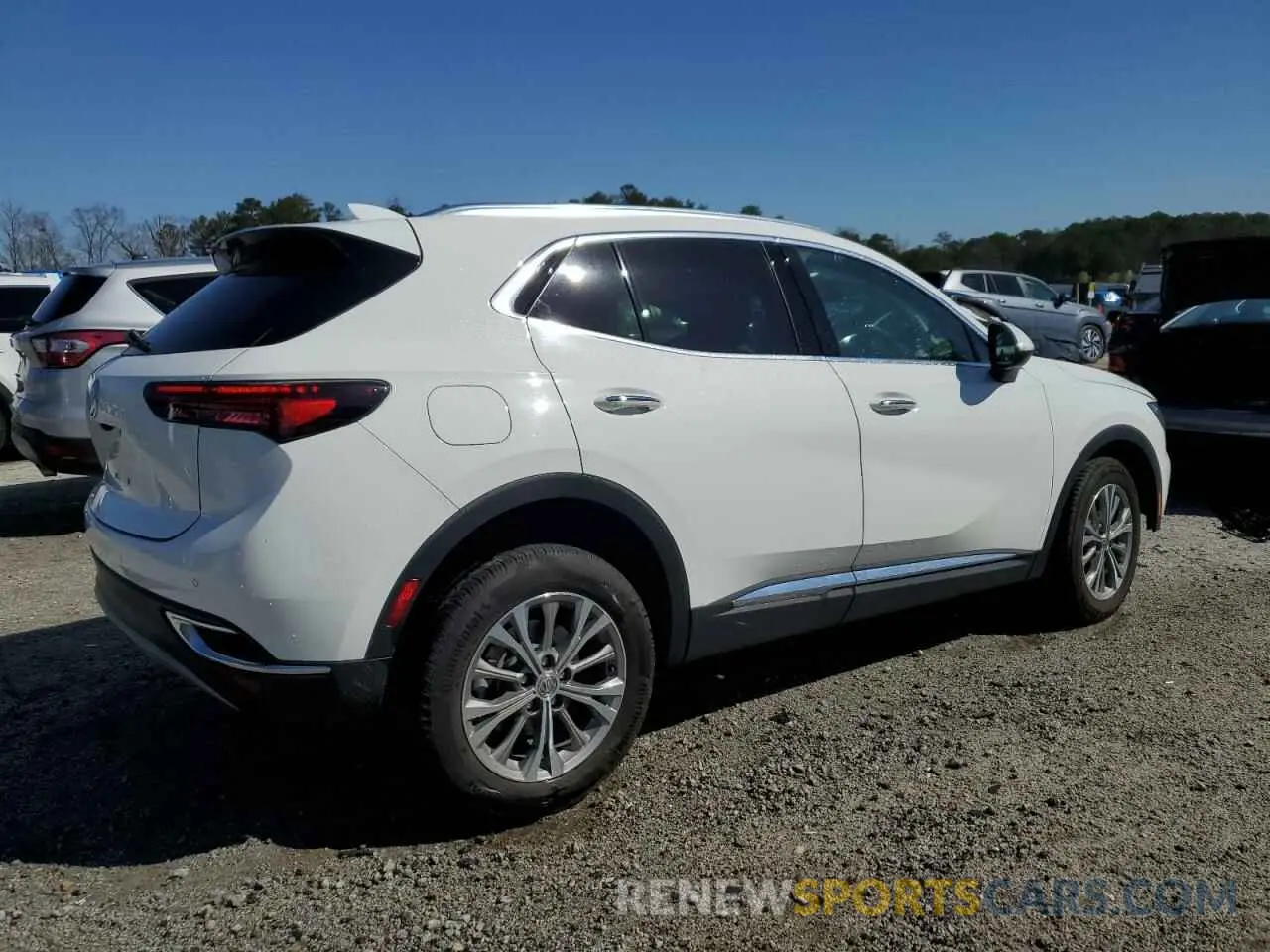 3 fotografías del automóvil dañado LRBAZLR48PD074642 BUICK ENVISION 2023