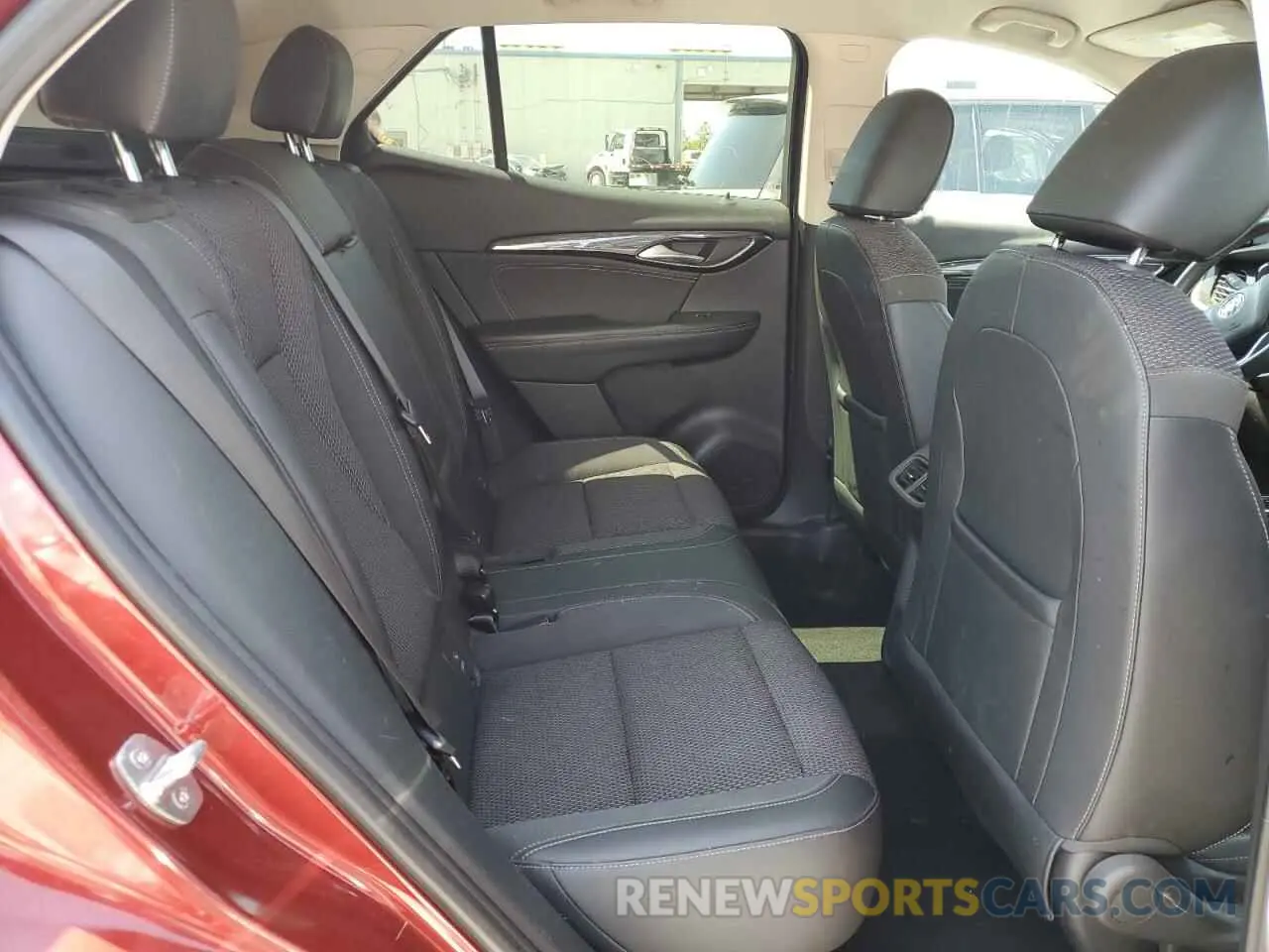 11 fotografías del automóvil dañado LRBAZLR4XPD019237 BUICK ENVISION 2023