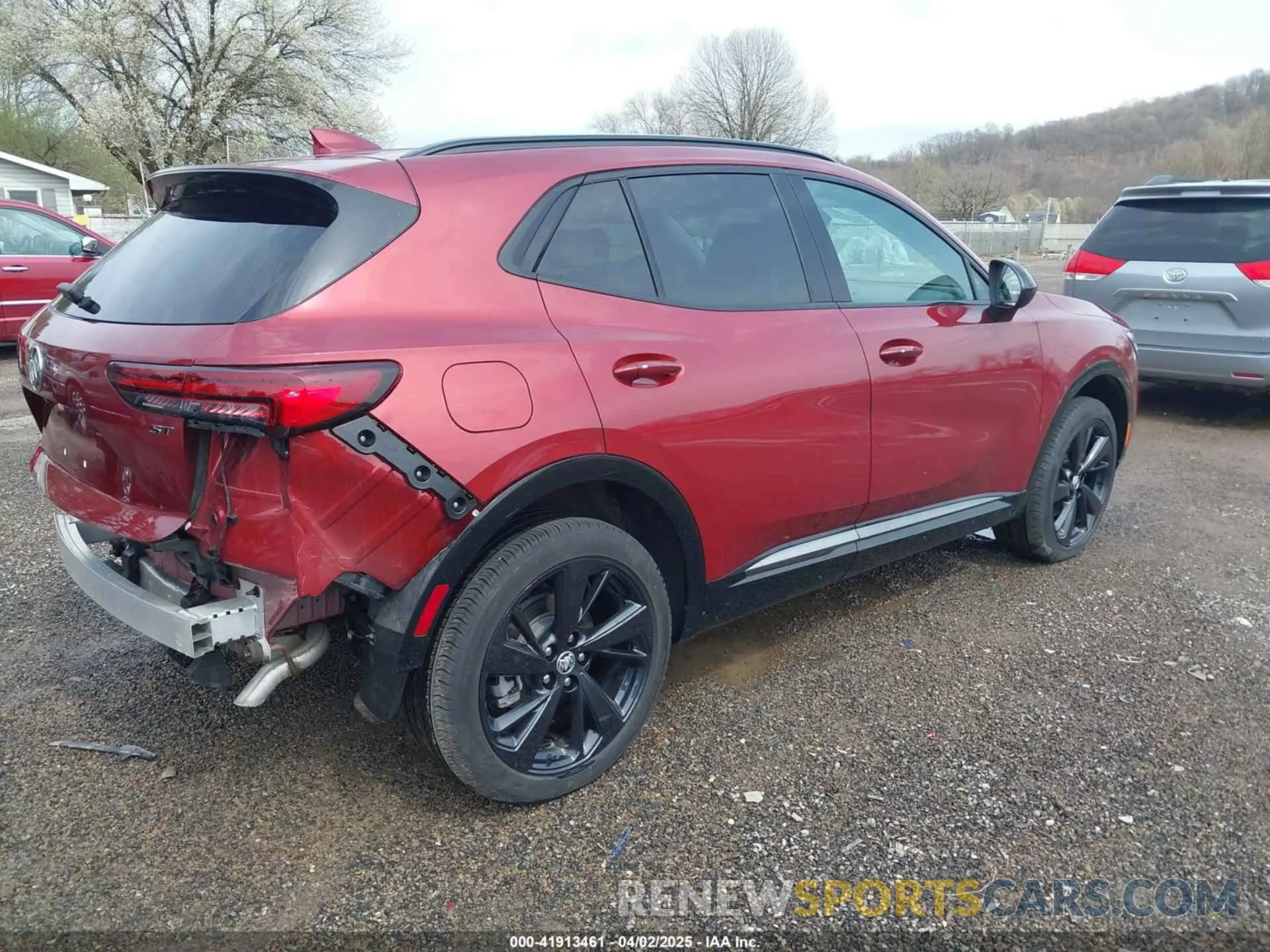 4 fotografías del automóvil dañado LRBFZMR43PD072647 BUICK ENVISION 2023