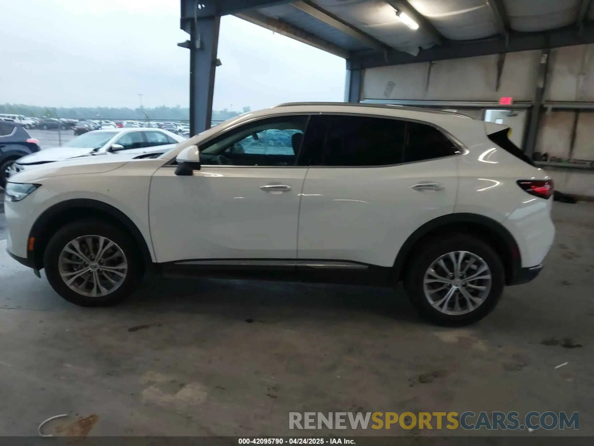 14 fotografías del automóvil dañado LRBFZMR45PD203805 BUICK ENVISION 2023