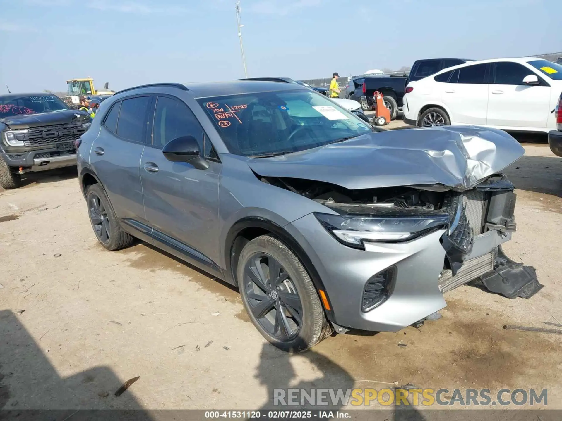 1 fotografías del automóvil dañado LRBFZNR41PD036719 BUICK ENVISION 2023