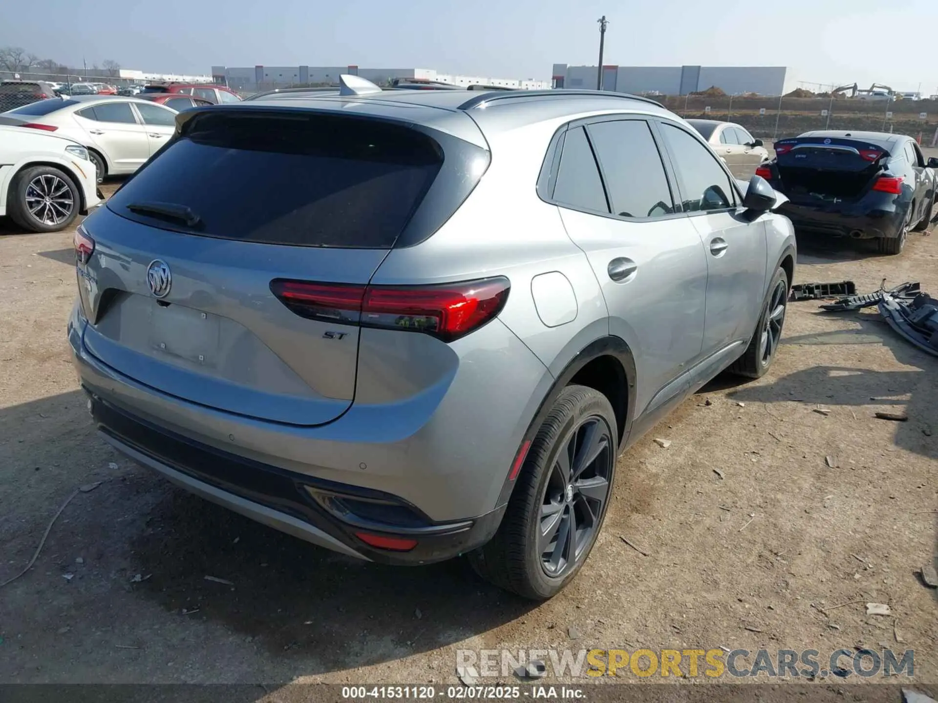 4 fotografías del automóvil dañado LRBFZNR41PD036719 BUICK ENVISION 2023