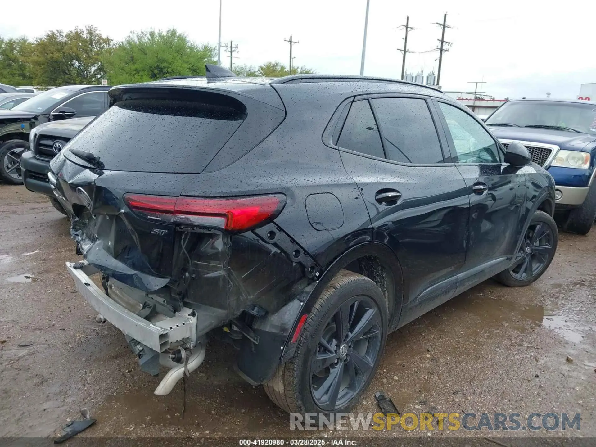 4 fotografías del automóvil dañado LRBFZNR43PD057121 BUICK ENVISION 2023