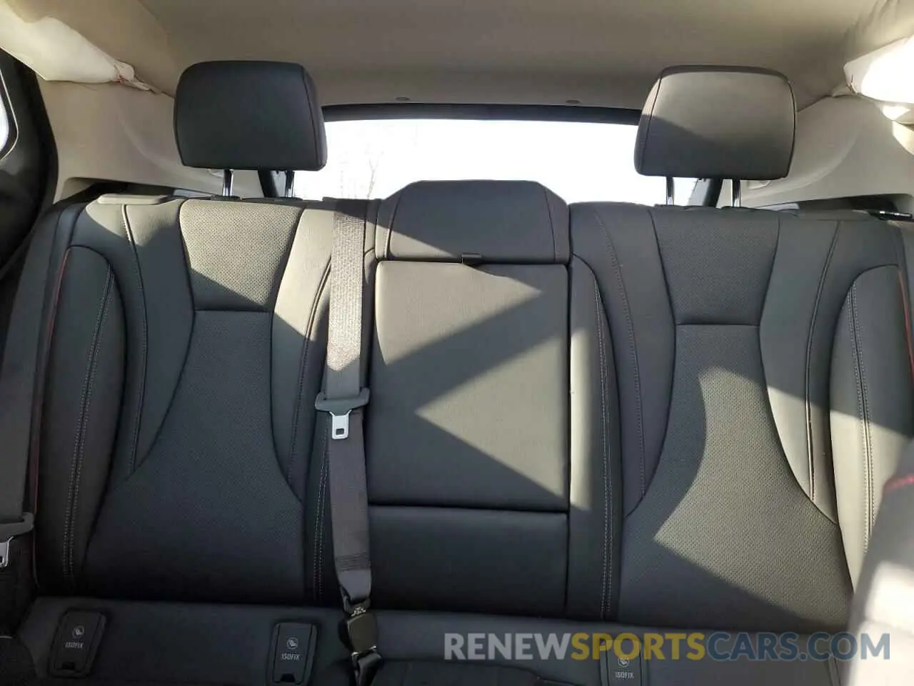 10 fotografías del automóvil dañado LRBFZNR43PD067616 BUICK ENVISION 2023