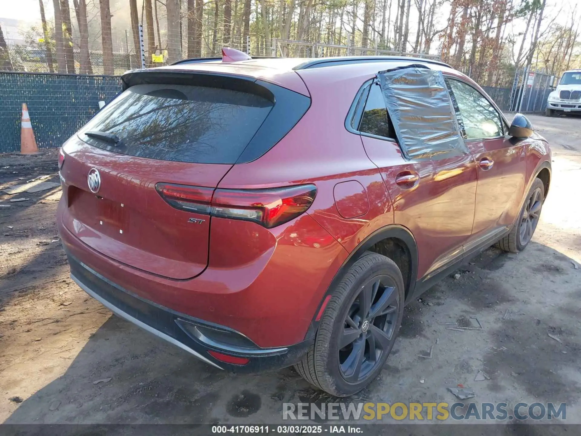4 fotografías del automóvil dañado LRBFZNR44PD057533 BUICK ENVISION 2023
