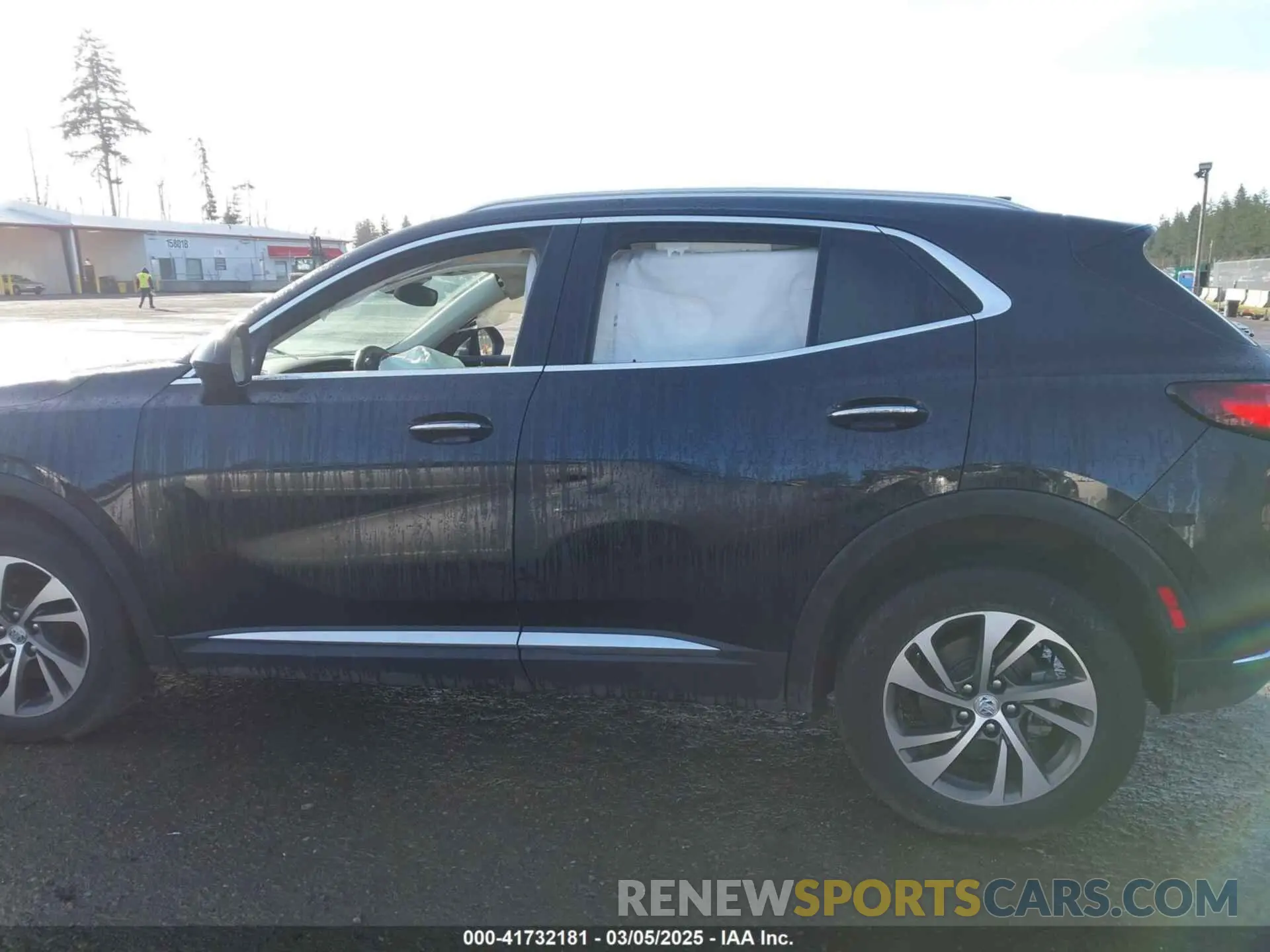 13 fotografías del automóvil dañado LRBFZNR44PD086577 BUICK ENVISION 2023