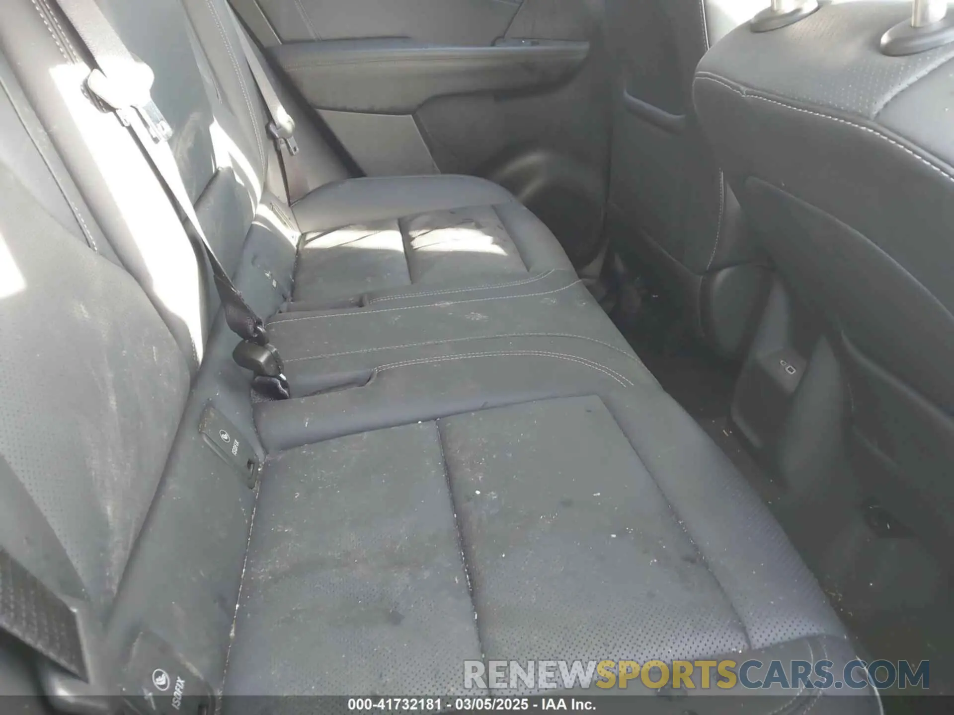 8 fotografías del automóvil dañado LRBFZNR44PD086577 BUICK ENVISION 2023