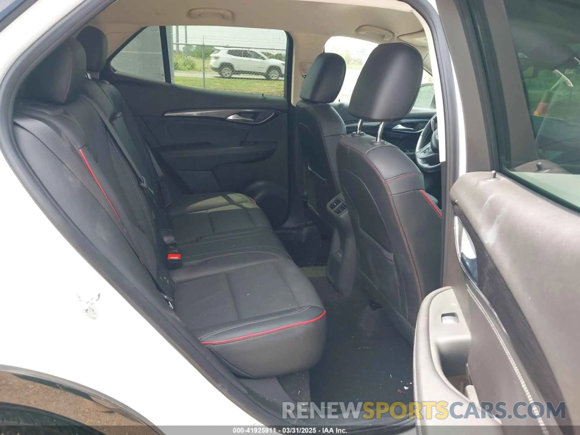 8 fotografías del automóvil dañado LRBFZNR45PD025836 BUICK ENVISION 2023